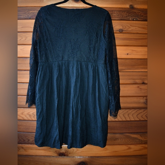 Lace Babydoll Dress In Black - Picture 10 of 10